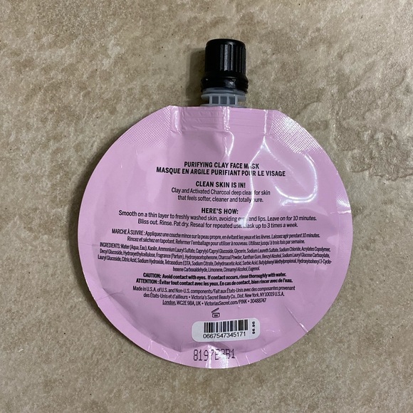 ⭐️🆕 PINK Detox Time with Activated Charcoal Mask - Picture 2 of 2